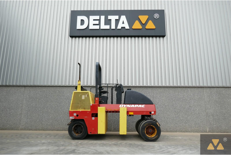 Dynapac CP142 - مداحل الإطارات الهوائية: صور 2 Dynapac CP142 - مداحل الإطارات الهوائية: صور 2