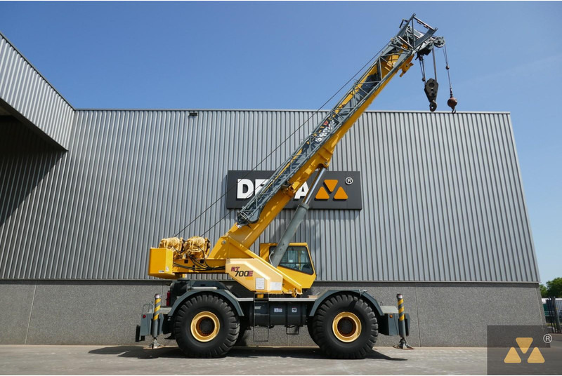 Grove RT700E - رافعة الطرق الوعرة: صور 2 Grove RT700E - رافعة الطرق الوعرة: صور 2