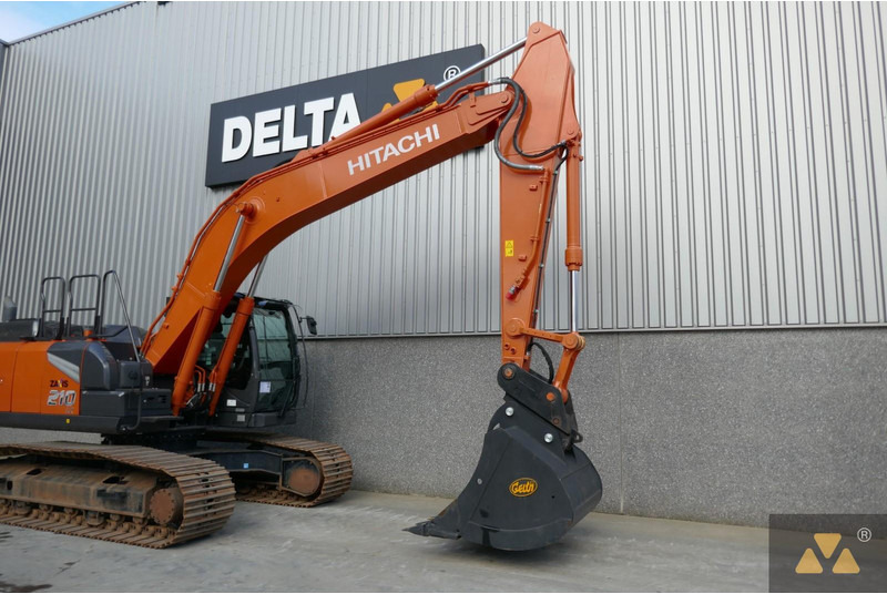 حفارات زحافة Hitachi ZX210LC-7: صور 10
