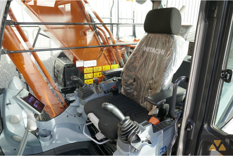 حفارات زحافة Hitachi ZX210LC-7: صور 7
