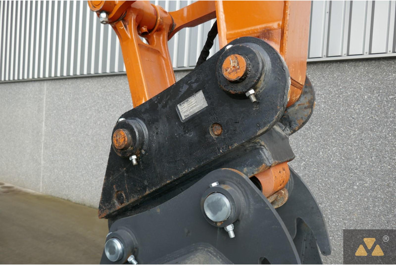 حفارات زحافة Hitachi ZX210LC-7: صور 13