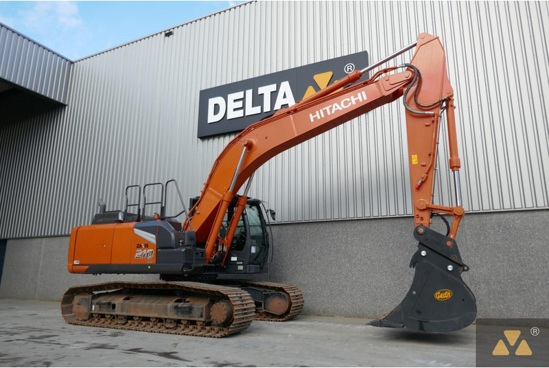 حفارات زحافة Hitachi ZX210LC-7: صور 9