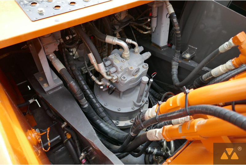 حفارات زحافة Hitachi ZX300LC-7: صور 20