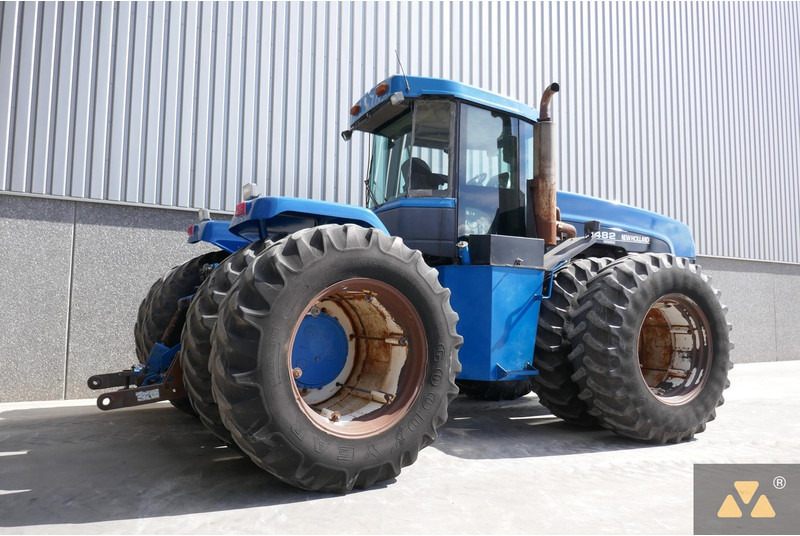 New Holland 9482 - جرار: صور 5 New Holland 9482 - جرار: صور 5