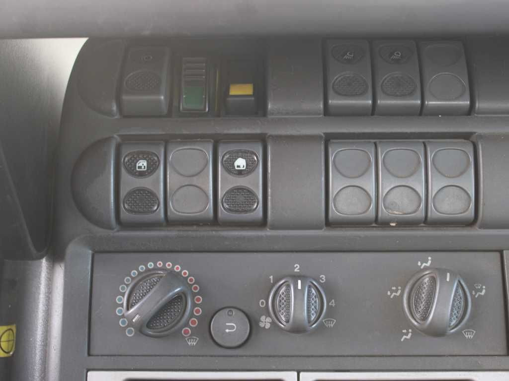 شاحنات مسطحة, شاحنة كرين Iveco EUROCARGO 100E17, EURO 3, CRANE HIAB 035-2: صور 15