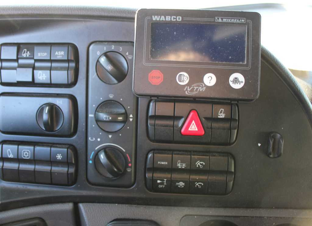 Mercedes-Benz Actros 1844, LOWDECK, EURO 5, MP3 إيجار Mercedes-Benz Actros 1844, LOWDECK, EURO 5, MP3: صور 11