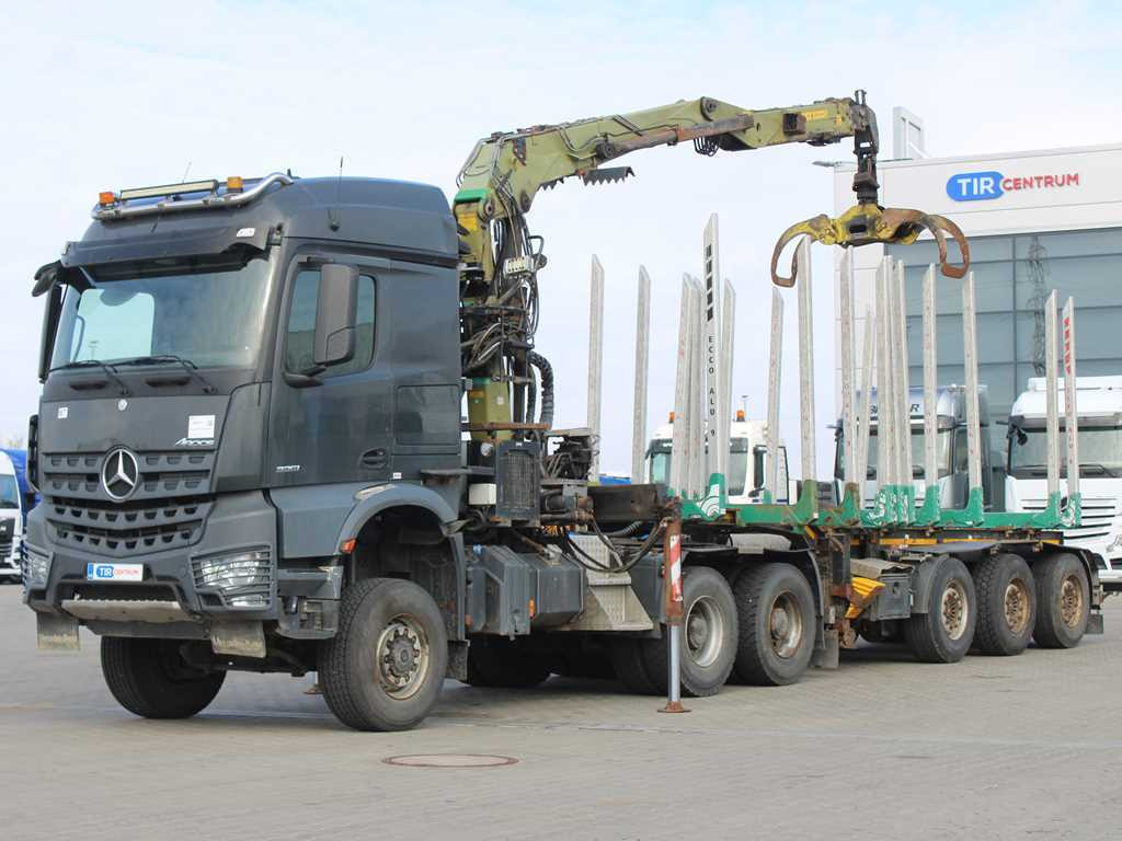 Mercedes-Benz Arocs 3351, 6x6, HYDRAULIC ARM LOGLIFT ET450, TIRES 80% + DOLL (2017) - شاحنة جرار: صور 1 Mercedes-Benz Arocs 3351, 6x6, HYDRAULIC ARM LOGLIFT ET450, TIRES 80% + DOLL (2017) - شاحنة جرار: صور 1