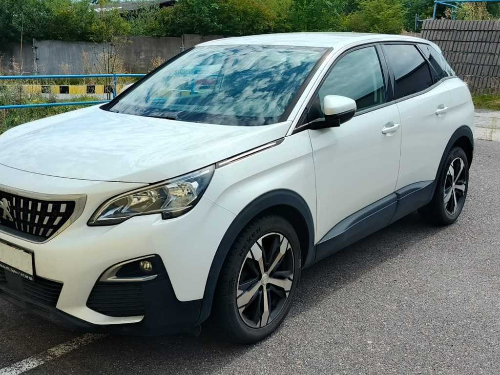 سيارة Peugeot 3008: صور 1