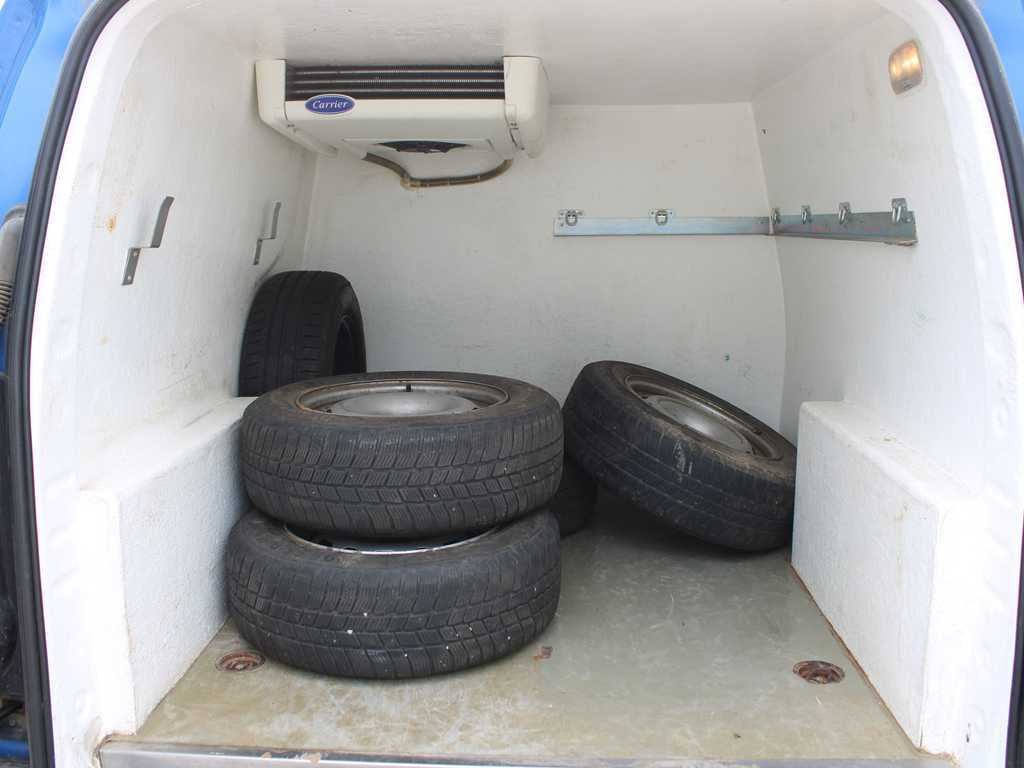 Peugeot PEUGEOT PARTNER, 4X4, CARRIER NEOS 100 إيجار Peugeot PEUGEOT PARTNER, 4X4, CARRIER NEOS 100: صور 7