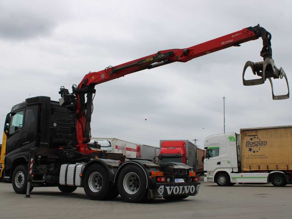 Volvo FH 540, 6X4, VEB+, Crane EPSILON Q170Z96 - شاحنة جرار: صور 4 Volvo FH 540, 6X4, VEB+, Crane EPSILON Q170Z96 - شاحنة جرار: صور 4