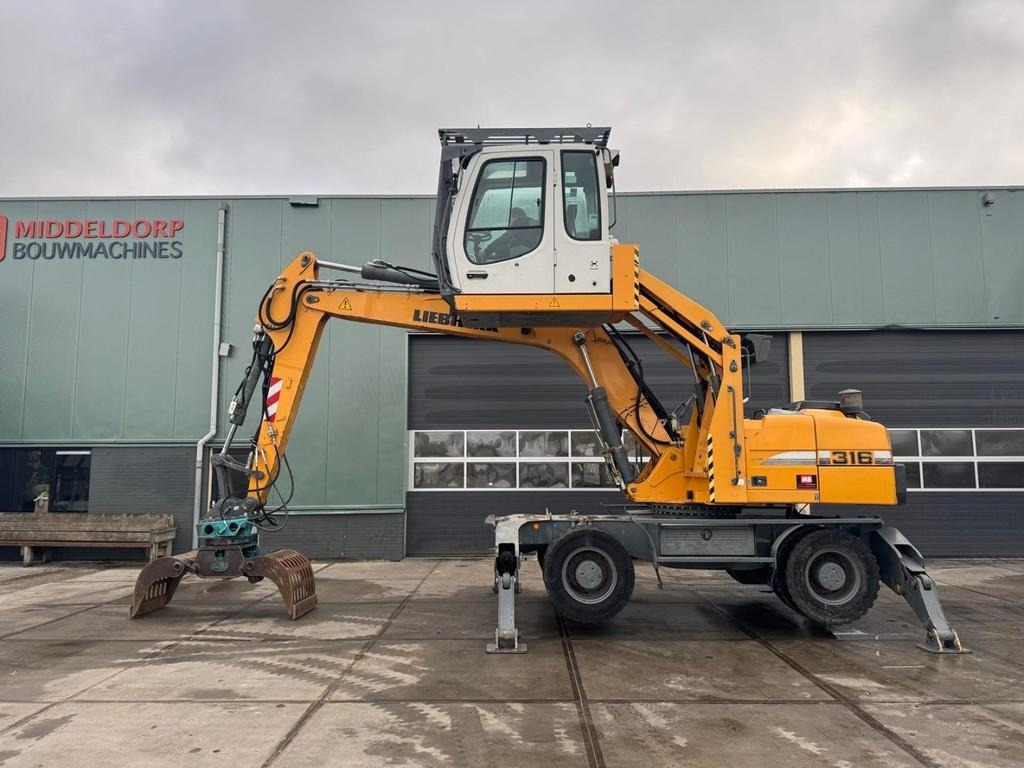 Liebherr A 316  - حفارة النقل والشحن: صور 1 Liebherr A 316  - حفارة النقل والشحن: صور 1