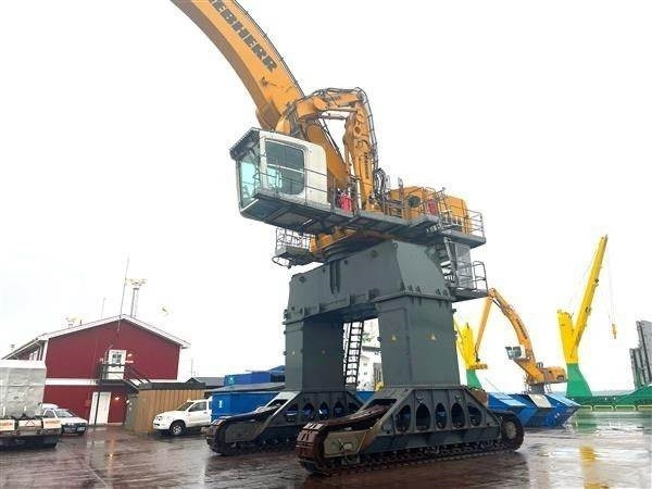 Liebherr LH 120 CG - حفارة النقل والشحن: صور 2 Liebherr LH 120 CG - حفارة النقل والشحن: صور 2