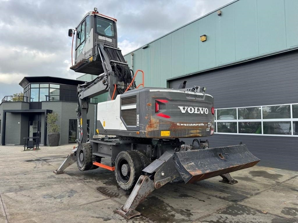 Volvo EW220 E  - حفارة النقل والشحن: صور 3 Volvo EW220 E  - حفارة النقل والشحن: صور 3