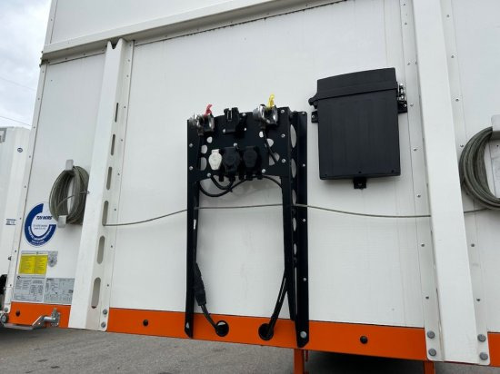 Berger SAPL 24 LTN Light, 5730 kg, 1A lift, 3A gelenkt - الخيمة نصف مقطورة: صور 5 Berger SAPL 24 LTN Light, 5730 kg, 1A lift, 3A gelenkt - الخيمة نصف مقطورة: صور 5