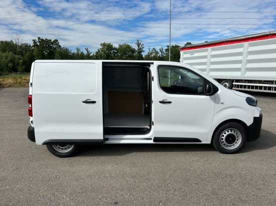 Fiat Scudo (L2) M BlueDHi 120 6-Gang inkl. NOVA - فان: صور 4 Fiat Scudo (L2) M BlueDHi 120 6-Gang inkl. NOVA - فان: صور 4