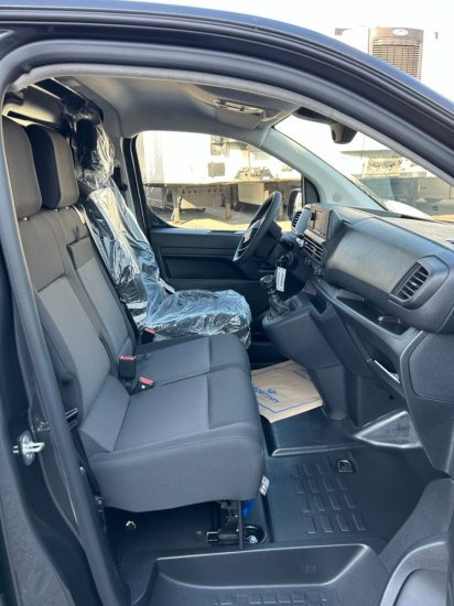 فان Fiat Scudo Maxi BlueDHi 120 6-Gang: صور 13 فان Fiat Scudo Maxi BlueDHi 120 6-Gang: صور 13