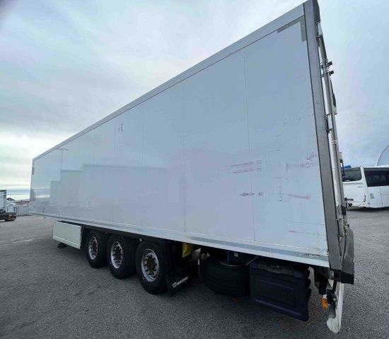 Krone TKS, Carrier Vector 1350, Liftachse - مبردة نصف مقطورة: صور 4 Krone TKS, Carrier Vector 1350, Liftachse - مبردة نصف مقطورة: صور 4