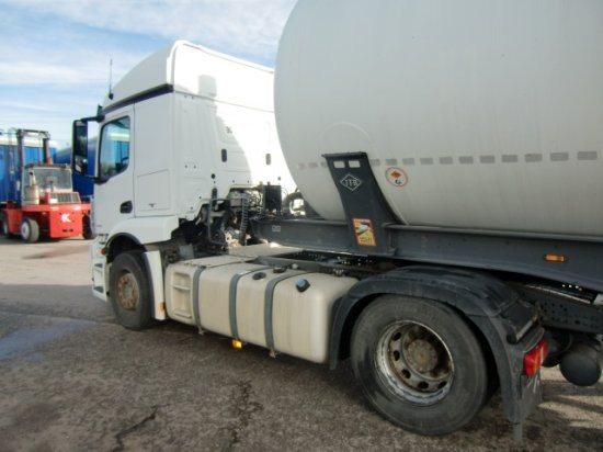 Mercedes-Benz Actros 1840, MP4 - شاحنة جرار: صور 5 Mercedes-Benz Actros 1840, MP4 - شاحنة جرار: صور 5