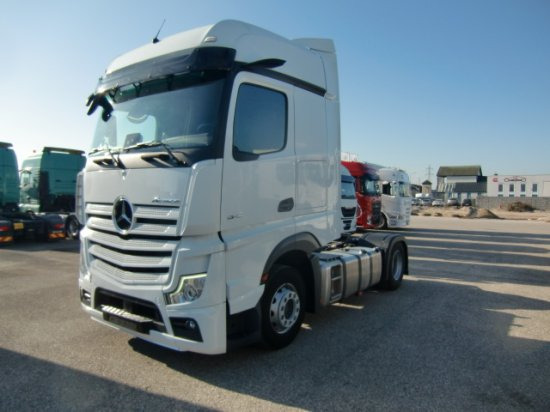Mercedes-Benz Actros 1845 BL Giga Mirror Cam - شاحنة جرار: صور 1 Mercedes-Benz Actros 1845 BL Giga Mirror Cam - شاحنة جرار: صور 1