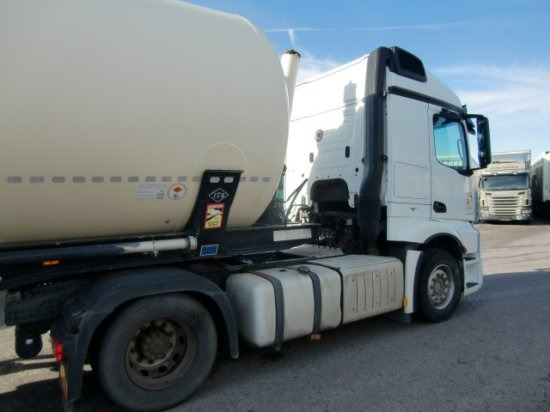 Mercedes-Benz Actros 1845, MP4 - شاحنة جرار: صور 4 Mercedes-Benz Actros 1845, MP4 - شاحنة جرار: صور 4