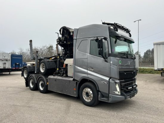 Volvo FH 16 650 6x4 Langholzzug + Doll M2K-9L Nachläufer mit Palfinger Epsilon S260C96, I-Shift, Retarder, - شاحنة قطع الأشجار, شاحنة كرين: صور 3 Volvo FH 16 650 6x4 Langholzzug + Doll M2K-9L Nachläufer mit Palfinger Epsilon S260C96, I-Shift, Retarder, - شاحنة قطع الأشجار, شاحنة كرين: صور 3