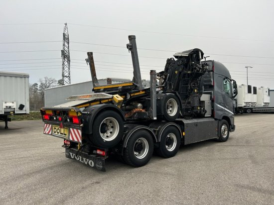 Volvo FH 16 650 6x4 Langholzzug + Doll M2K-9L Nachläufer mit Palfinger Epsilon S260C96, I-Shift, Retarder, - شاحنة قطع الأشجار, شاحنة كرين: صور 5 Volvo FH 16 650 6x4 Langholzzug + Doll M2K-9L Nachläufer mit Palfinger Epsilon S260C96, I-Shift, Retarder, - شاحنة قطع الأشجار, شاحنة كرين: صور 5
