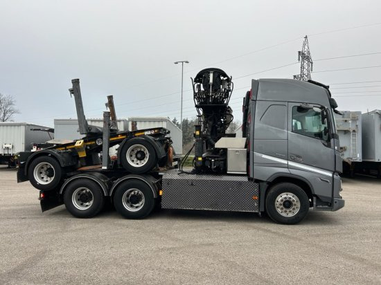 Volvo FH 16 650 6x4 Langholzzug + Doll M2K-9L Nachläufer mit Palfinger Epsilon S260C96, I-Shift, Retarder, - شاحنة قطع الأشجار, شاحنة كرين: صور 4 Volvo FH 16 650 6x4 Langholzzug + Doll M2K-9L Nachläufer mit Palfinger Epsilon S260C96, I-Shift, Retarder, - شاحنة قطع الأشجار, شاحنة كرين: صور 4