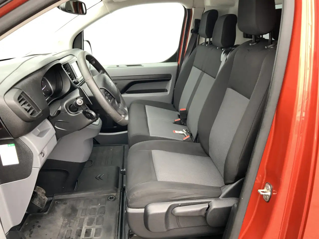 Citroen Jumpy 2.0 BlueHDI 180 Business M S&S Automaat Airco Crui - فان: صور 4 Citroen Jumpy 2.0 BlueHDI 180 Business M S&S Automaat Airco Crui - فان: صور 4