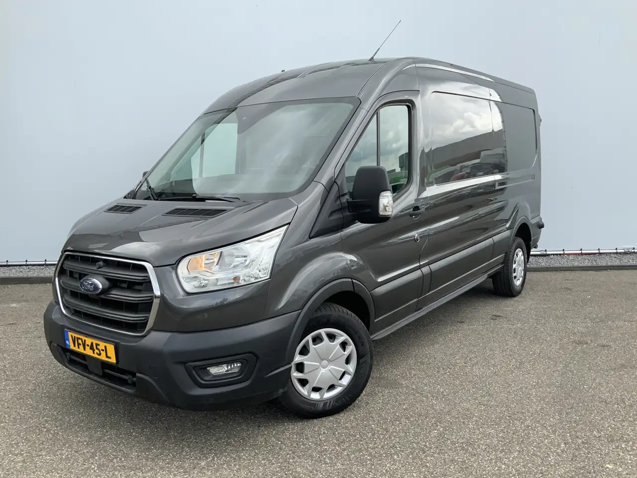 Ford Transit 350 2.0 TDCI L3H2 Trend Koelauto & Vries Automaat - فان: صور 1 Ford Transit 350 2.0 TDCI L3H2 Trend Koelauto & Vries Automaat - فان: صور 1