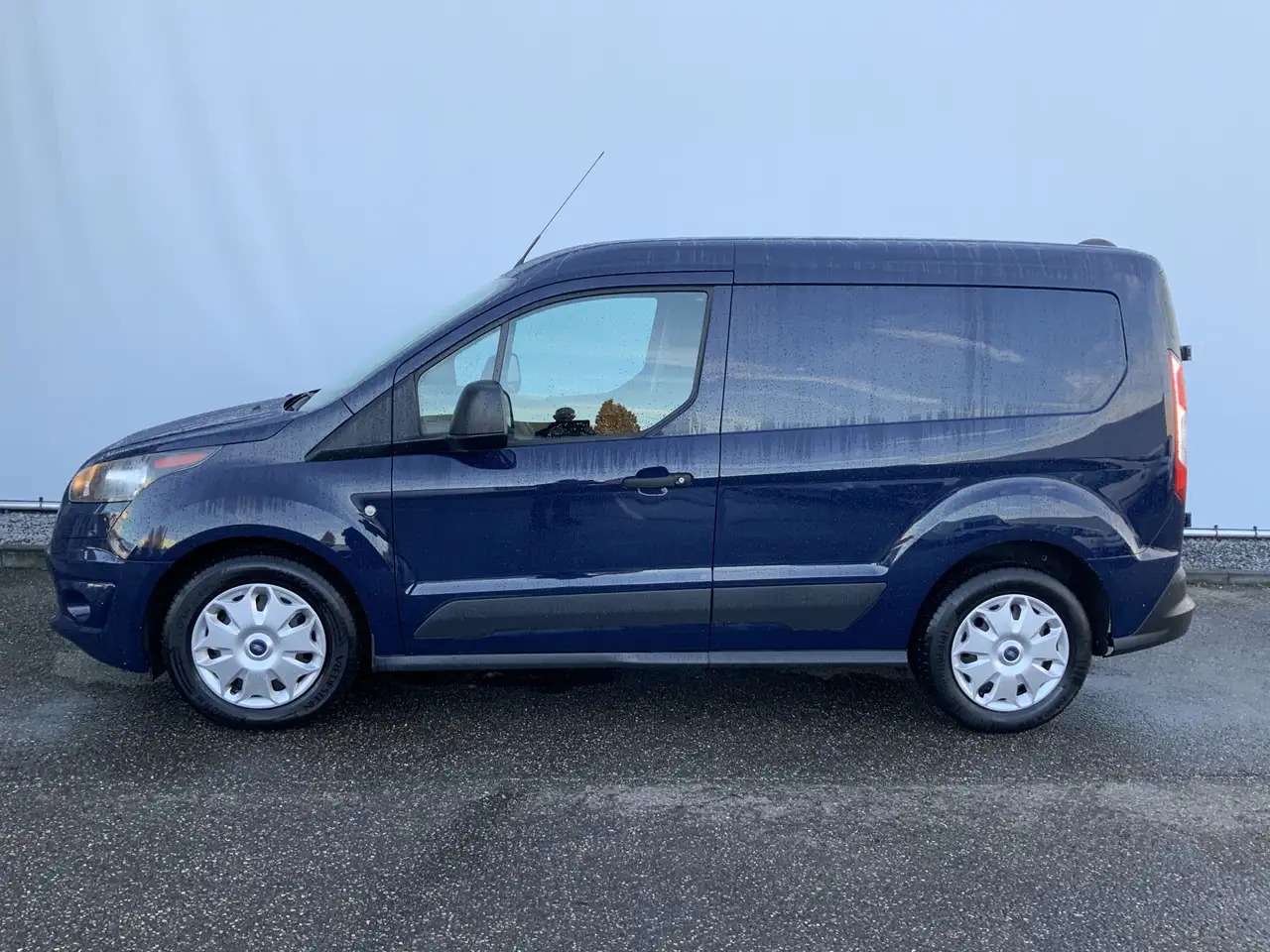 Ford Transit Connect 1.5 TDCI L1 Trend Airco Cruise Trekhaak 1200 kg Eu - فان المدمجة: صور 3 Ford Transit Connect 1.5 TDCI L1 Trend Airco Cruise Trekhaak 1200 kg Eu - فان المدمجة: صور 3