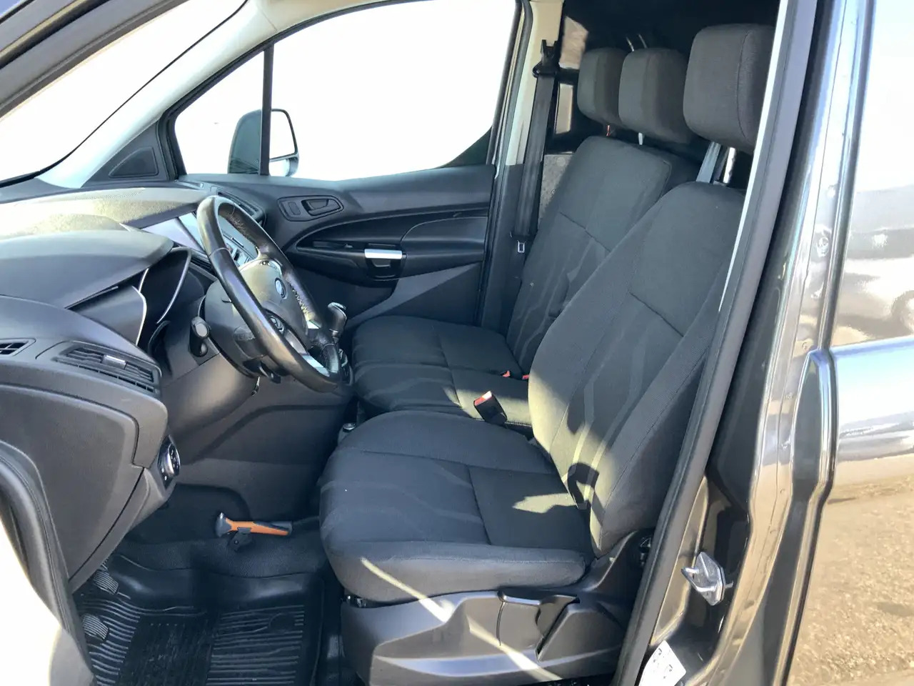 Ford Transit Connect 1.5 TDCI L2 Trend Airco Cruise 3 Zits DakDragers C - فان: صور 4 Ford Transit Connect 1.5 TDCI L2 Trend Airco Cruise 3 Zits DakDragers C - فان: صور 4