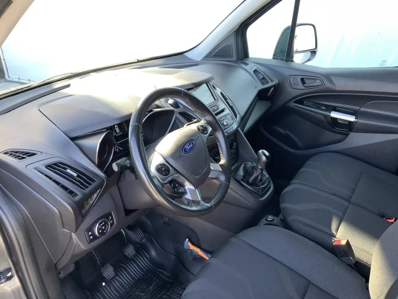 Ford Transit Connect 1.5 TDCI L2 Trend Airco Cruise 3 Zits DakDragers C - فان: صور 5 Ford Transit Connect 1.5 TDCI L2 Trend Airco Cruise 3 Zits DakDragers C - فان: صور 5