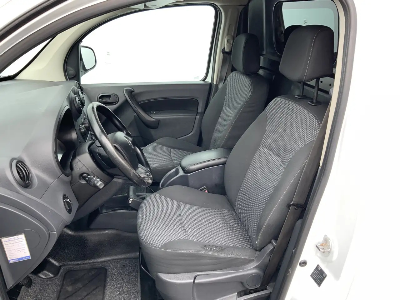 Mercedes-Benz Citan 109 CDI BlueEFFICIENCY Airco Alu Velg Trekhaak 105 - فان المدمجة: صور 4 Mercedes-Benz Citan 109 CDI BlueEFFICIENCY Airco Alu Velg Trekhaak 105 - فان المدمجة: صور 4
