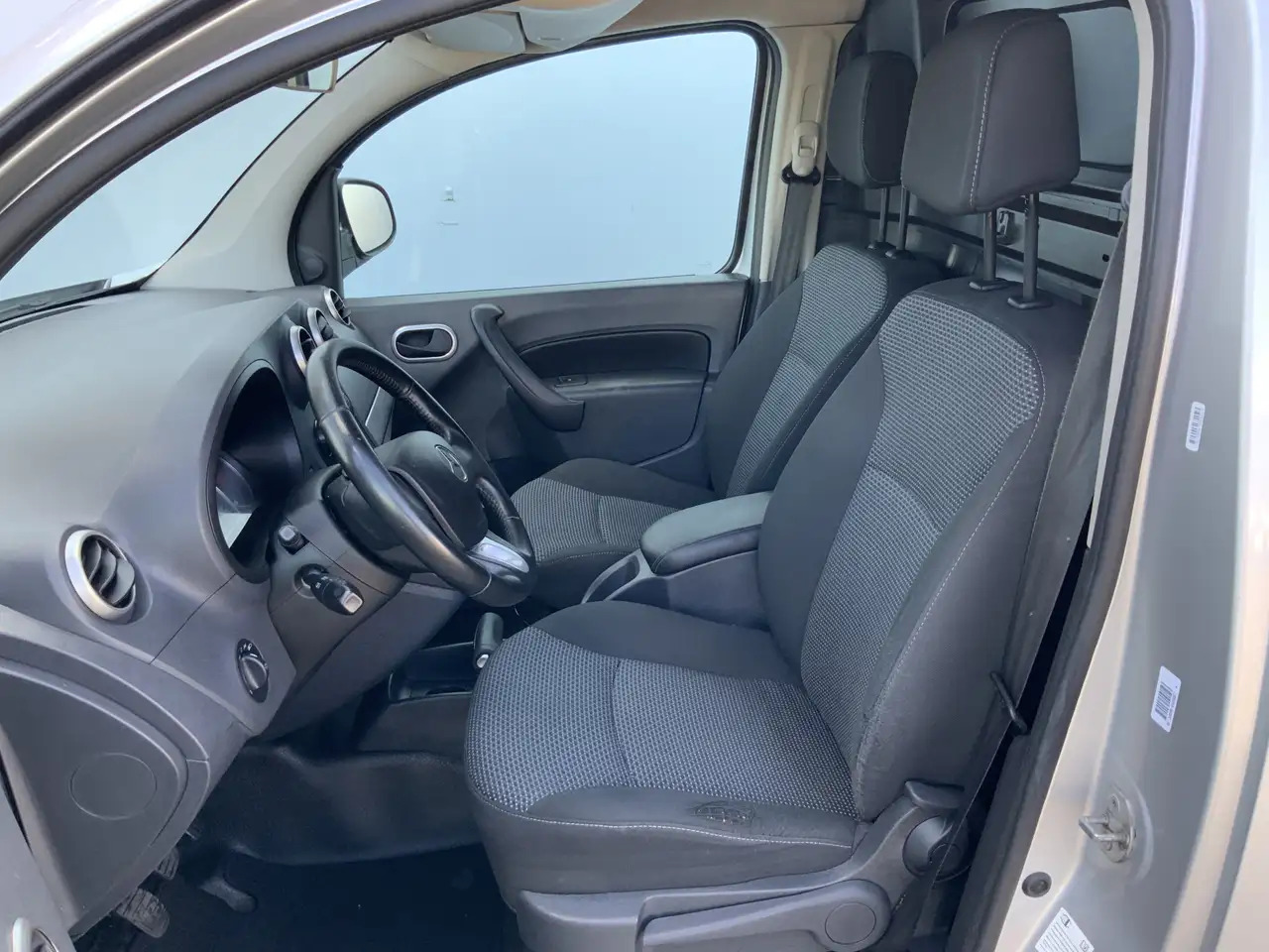 Mercedes-Benz Citan 109 CDI BlueEFFICIENCY Airco Cruise Euro 5 - أخرى: صور 4 Mercedes-Benz Citan 109 CDI BlueEFFICIENCY Airco Cruise Euro 5 - أخرى: صور 4