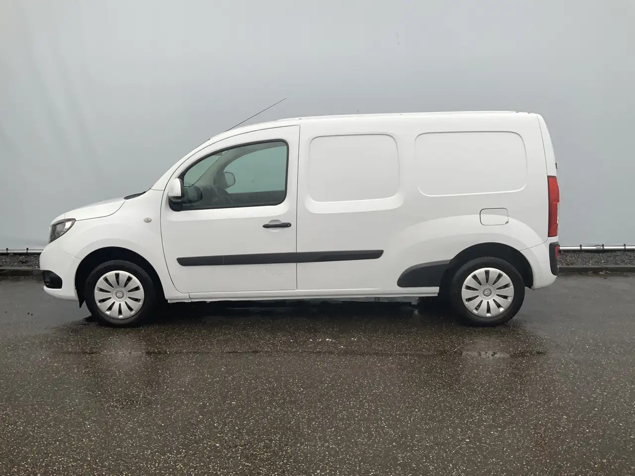 Mercedes-Benz Citan 109 CDI BlueEFFICIENCY Extra Lang Maxi Airco Euro - فان المدمجة, الشاحنات الصغيرة كابينة مزدوجة: صور 3 Mercedes-Benz Citan 109 CDI BlueEFFICIENCY Extra Lang Maxi Airco Euro - فان المدمجة, الشاحنات الصغيرة كابينة مزدوجة: صور 3