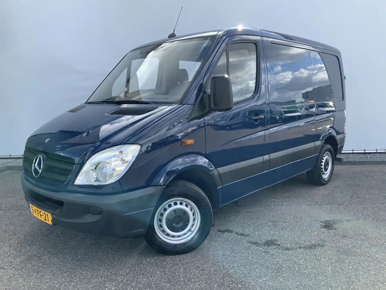Mercedes-Benz Sprinter 210 2.2 CDI 325 L1H1 Airco Cruise 3 Zits Opstap Ba - فان: صور 1 Mercedes-Benz Sprinter 210 2.2 CDI 325 L1H1 Airco Cruise 3 Zits Opstap Ba - فان: صور 1