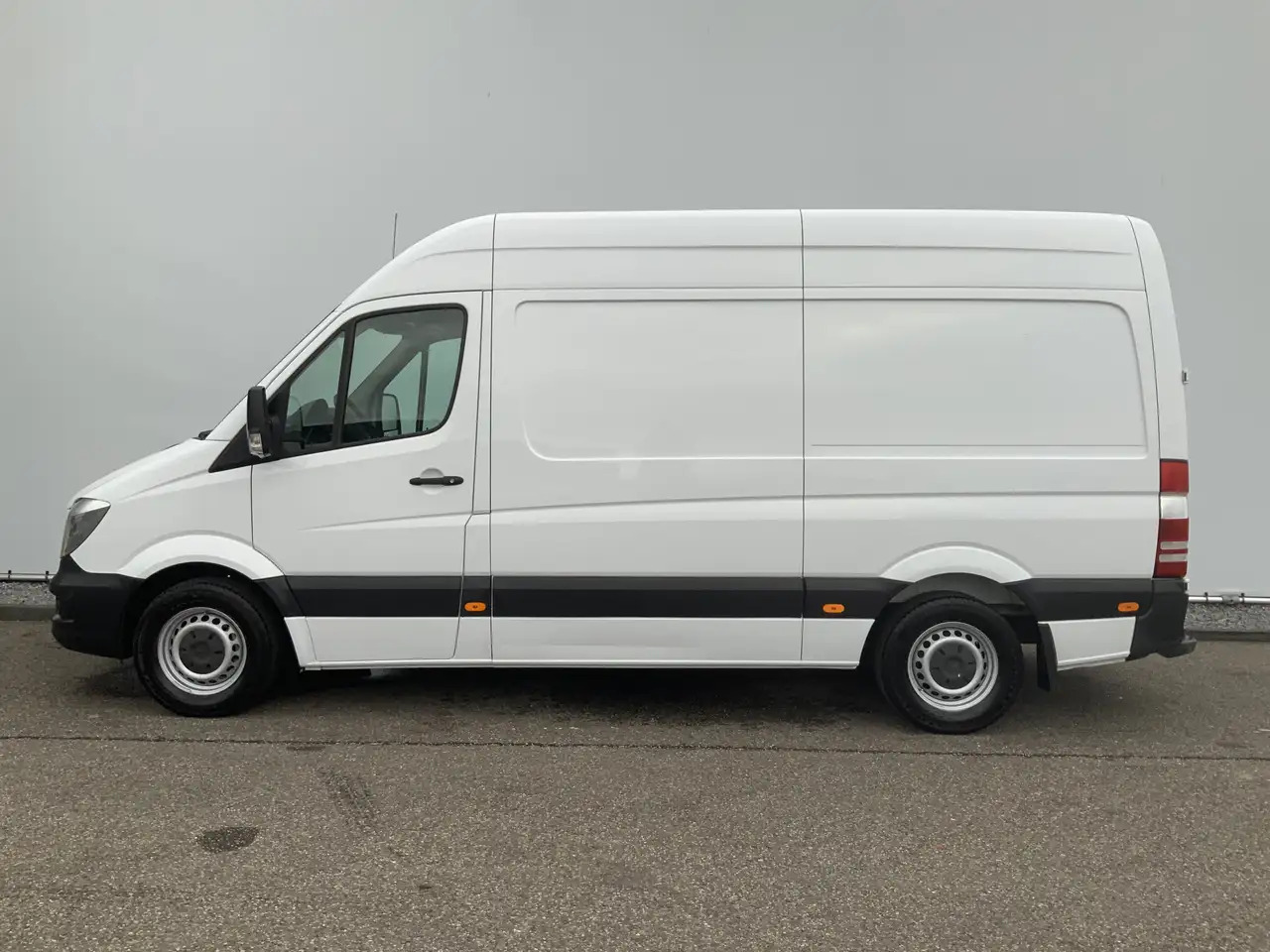 Mercedes-Benz Sprinter 313 2.2 CDI 366 L2H2 Airco 3 Zits Opstap extra Slo - فان: صور 3 Mercedes-Benz Sprinter 313 2.2 CDI 366 L2H2 Airco 3 Zits Opstap extra Slo - فان: صور 3