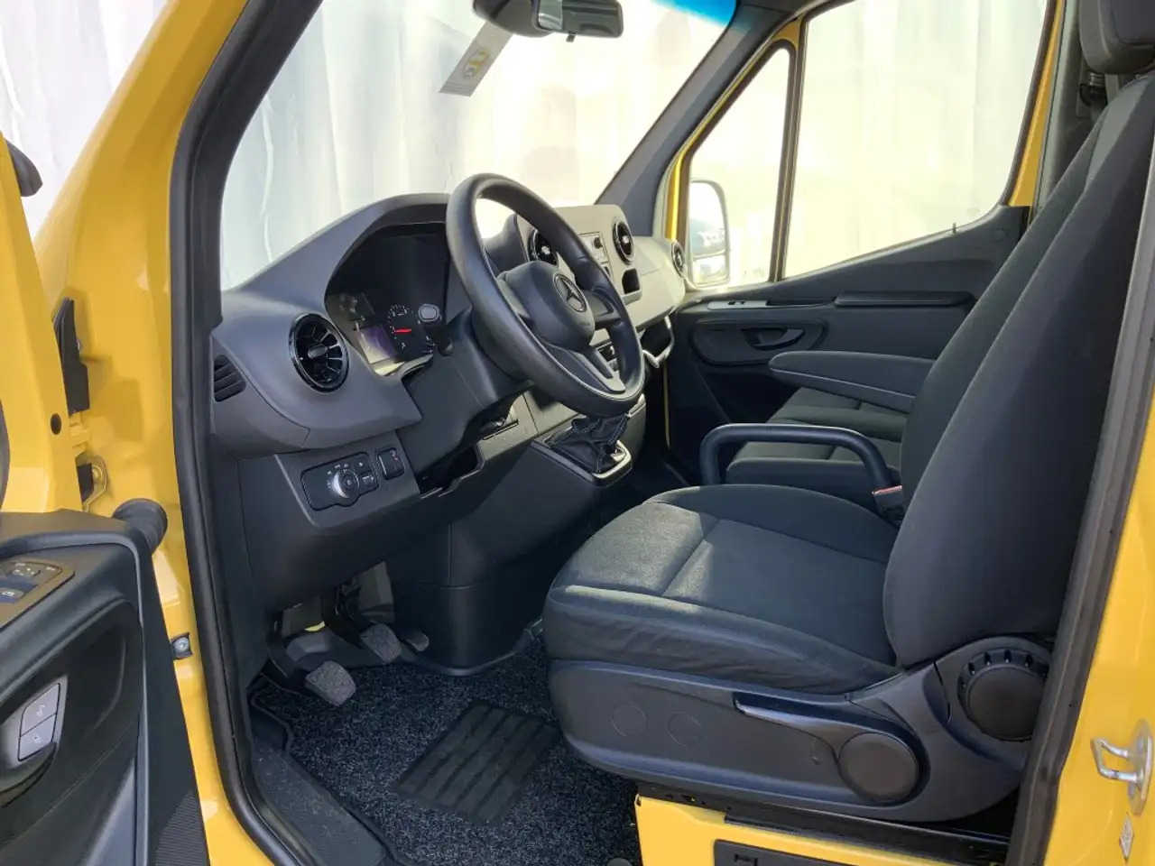 Mercedes-Benz Sprinter 314 2.2 CDI L2H2 & Laadklep& Afstandbediening Airc - فان: صور 5 Mercedes-Benz Sprinter 314 2.2 CDI L2H2 & Laadklep& Afstandbediening Airc - فان: صور 5