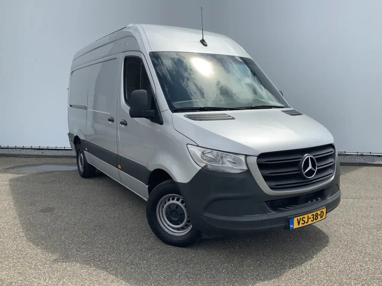 فان Mercedes-Benz Sprinter 315 1.9 CDI L2H2 Automaat 3 Zits Airco Navi Camera: صور 18 فان Mercedes-Benz Sprinter 315 1.9 CDI L2H2 Automaat 3 Zits Airco Navi Camera: صور 18