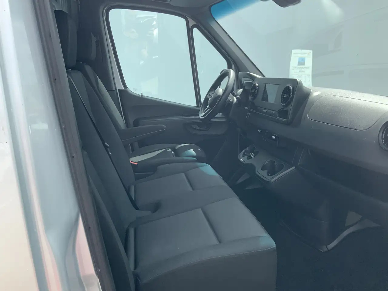 فان Mercedes-Benz Sprinter 315 1.9 CDI L2H2 Automaat 3 Zits Airco Navi Camera: صور 20 فان Mercedes-Benz Sprinter 315 1.9 CDI L2H2 Automaat 3 Zits Airco Navi Camera: صور 20