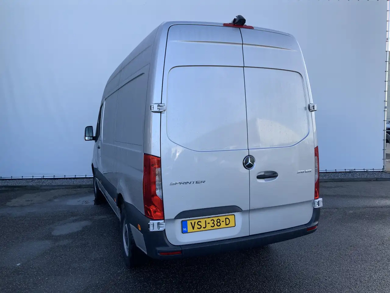 Mercedes-Benz Sprinter 315 1.9 CDI L2H2 Automaat 3 Zits Airco Navi Camera - فان: صور 2 Mercedes-Benz Sprinter 315 1.9 CDI L2H2 Automaat 3 Zits Airco Navi Camera - فان: صور 2