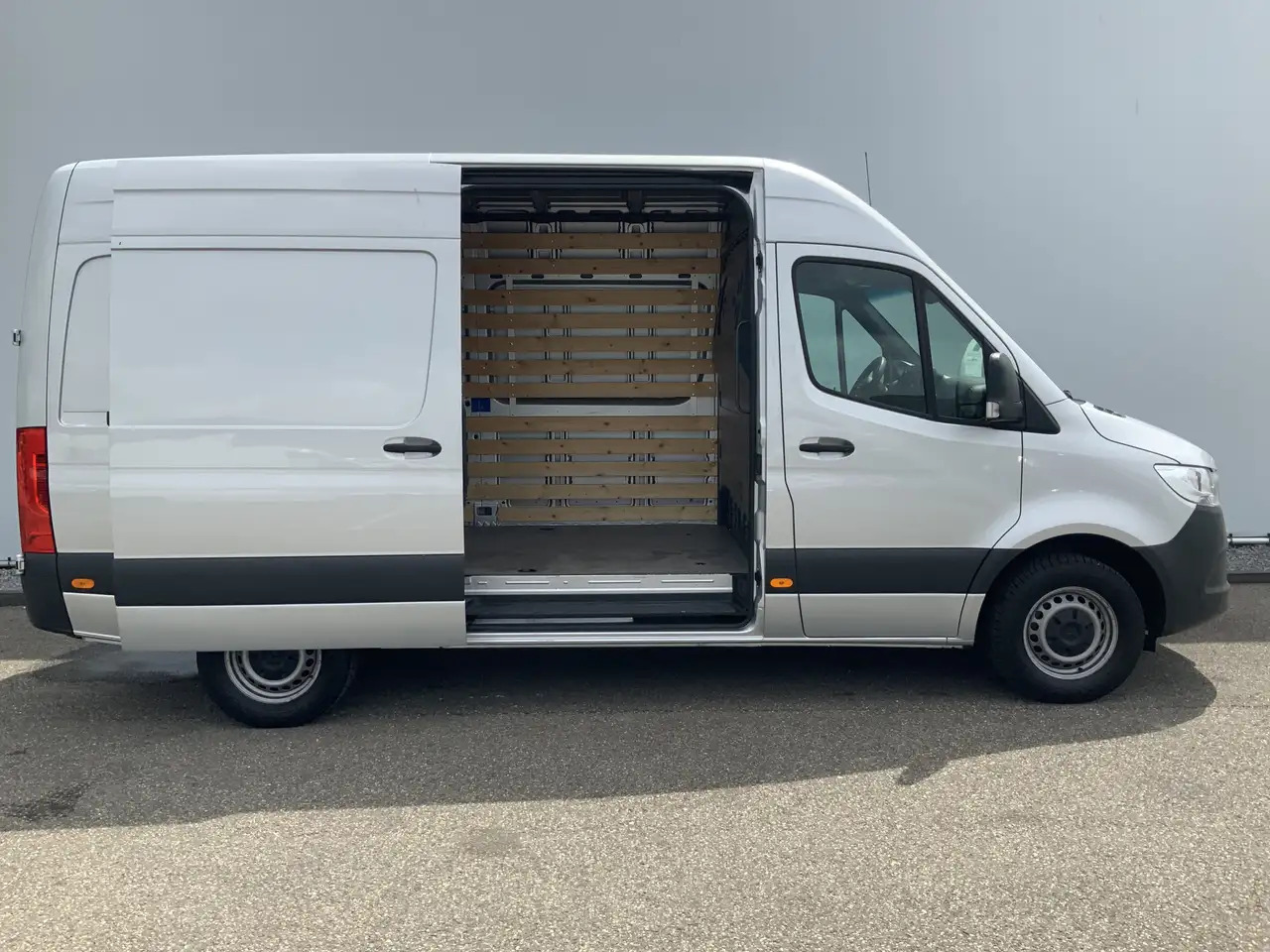 فان Mercedes-Benz Sprinter 315 1.9 CDI L2H2 Automaat 3 Zits Airco Navi Camera: صور 23 فان Mercedes-Benz Sprinter 315 1.9 CDI L2H2 Automaat 3 Zits Airco Navi Camera: صور 23