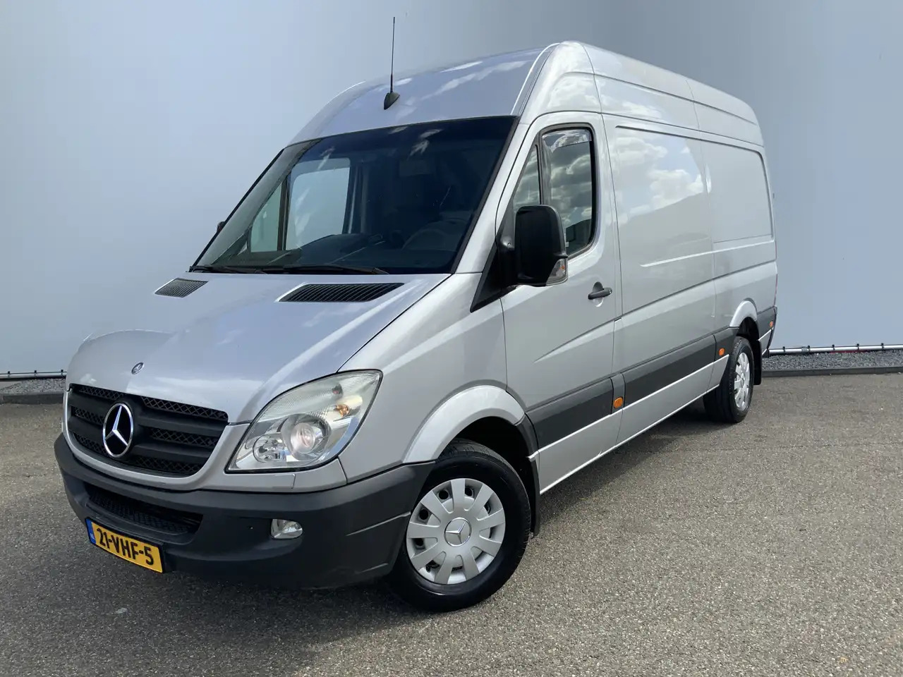 Mercedes-Benz Sprinter 318 3.0 CDI 366 L2 H2 Automaat Airco Cruise Camera - فان: صور 1 Mercedes-Benz Sprinter 318 3.0 CDI 366 L2 H2 Automaat Airco Cruise Camera - فان: صور 1