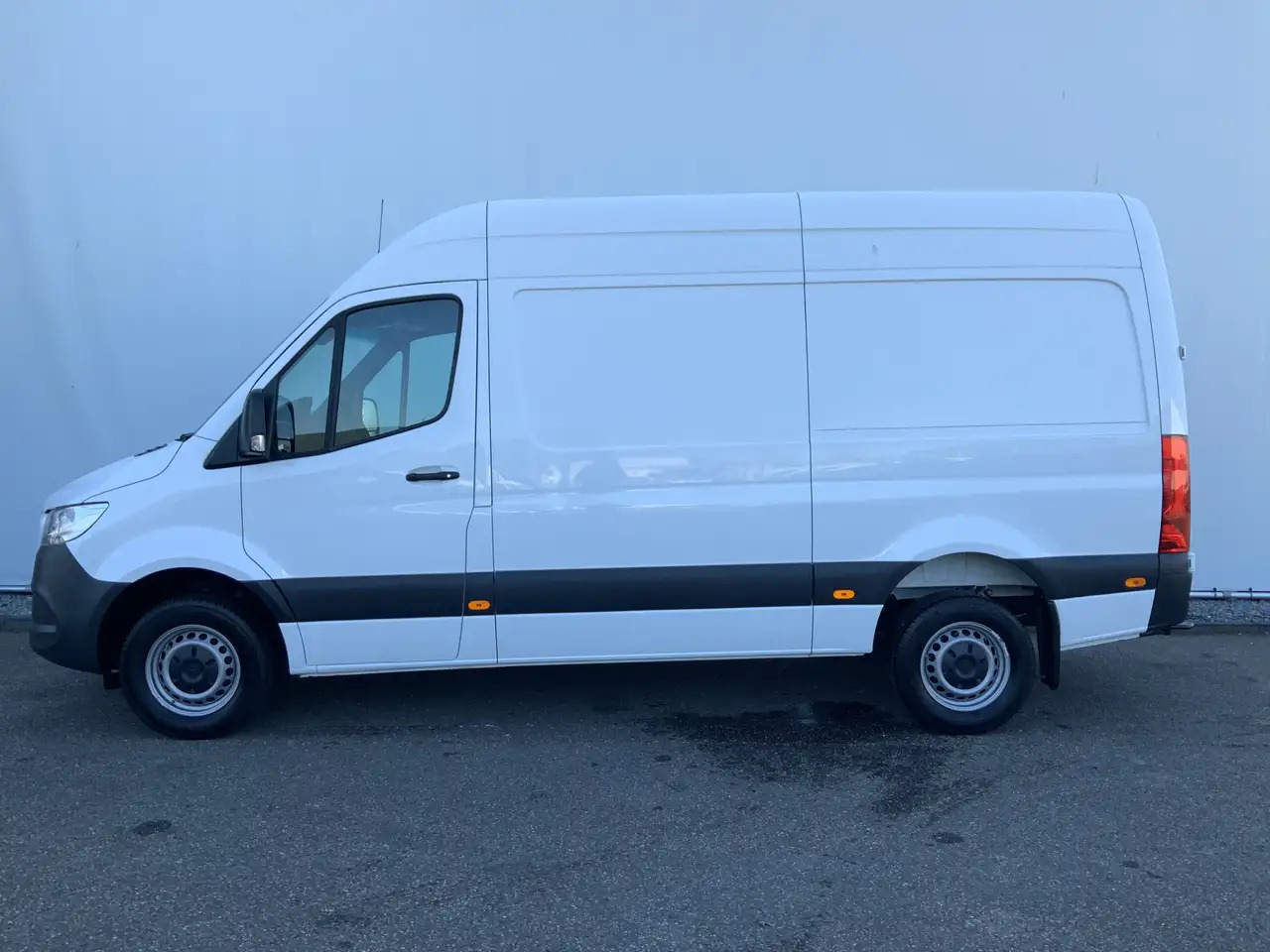 Mercedes-Benz Sprinter 319 3.0 CDI L2H2 Automaat Airco Navi Cruise Leer 3 - فان: صور 3 Mercedes-Benz Sprinter 319 3.0 CDI L2H2 Automaat Airco Navi Cruise Leer 3 - فان: صور 3