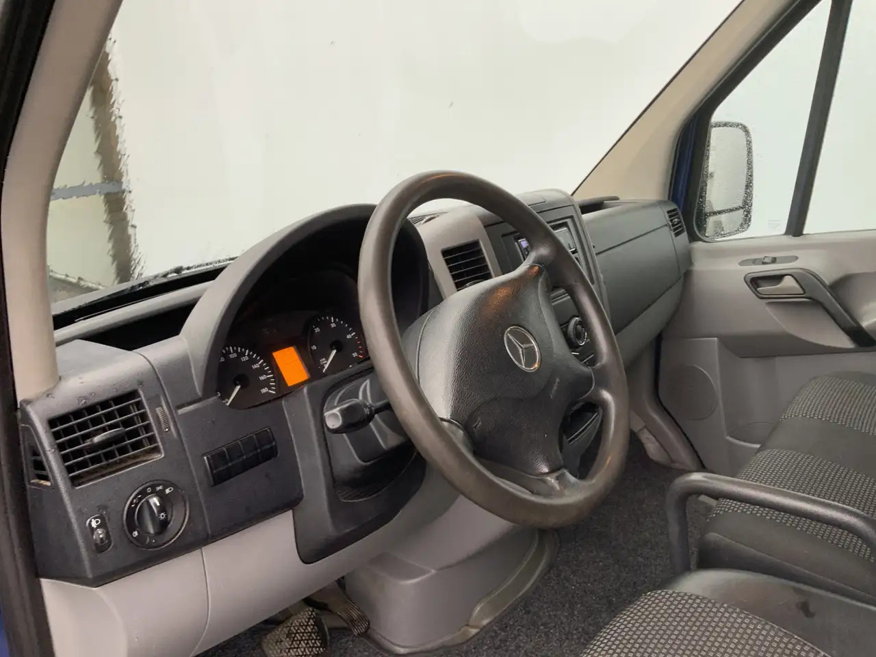 Mercedes-Benz Sprinter 518 3.0 CDI 366 L2H2 Automaat Airco 3 Zits Trekhaa - فان: صور 5 Mercedes-Benz Sprinter 518 3.0 CDI 366 L2H2 Automaat Airco 3 Zits Trekhaa - فان: صور 5