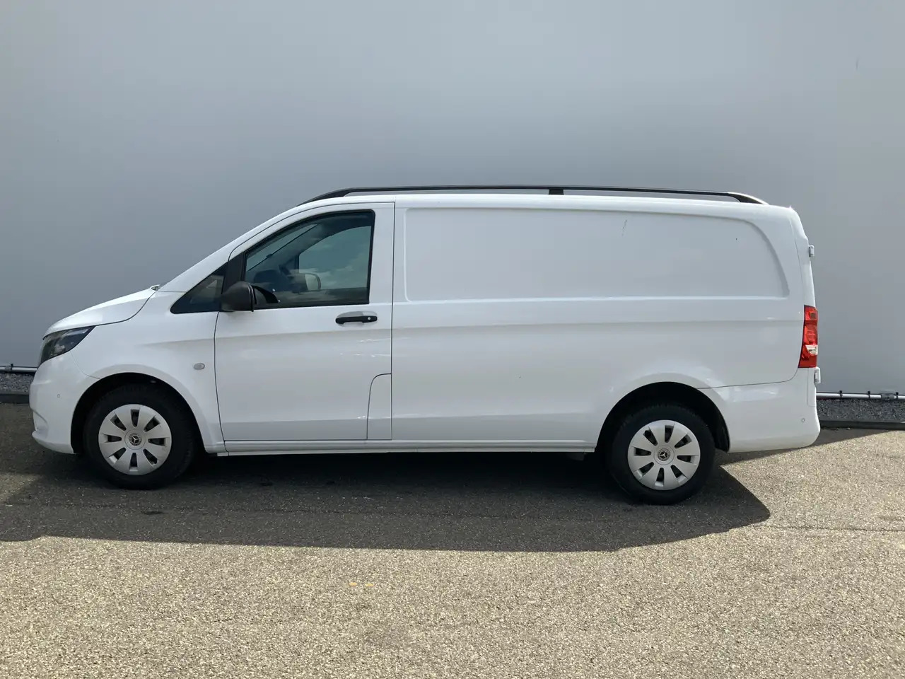 Mercedes-Benz Vito 110 CDI L2 Airco Cruise Navi Scherm Dakrail Euro 6 - فان المدمجة: صور 3 Mercedes-Benz Vito 110 CDI L2 Airco Cruise Navi Scherm Dakrail Euro 6 - فان المدمجة: صور 3