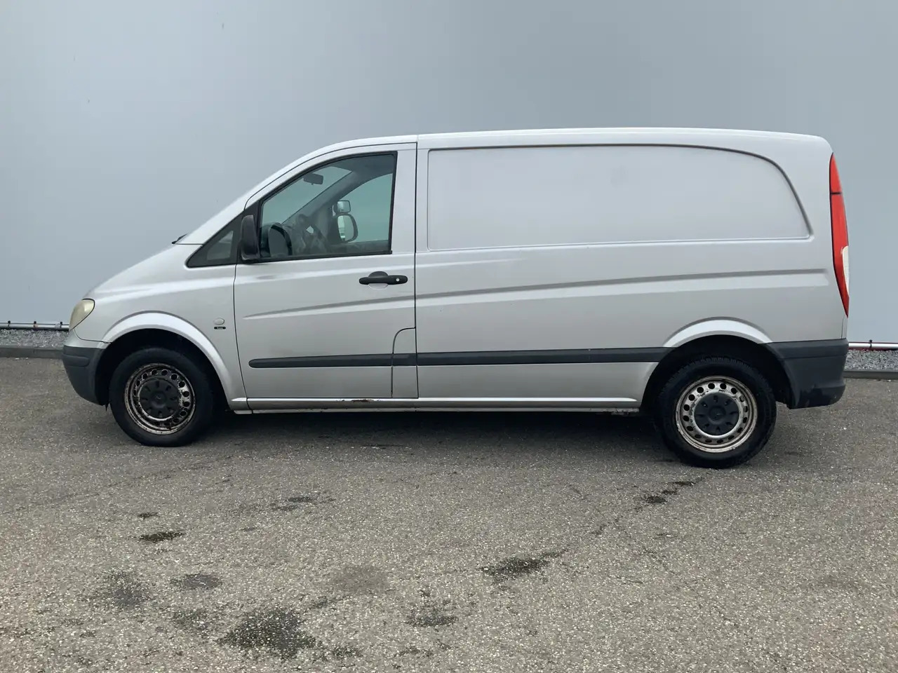 Mercedes-Benz Vito 111 CDI 320 Lang Verstuiver lek Airco Cruise 3 Zit - أخرى: صور 3 Mercedes-Benz Vito 111 CDI 320 Lang Verstuiver lek Airco Cruise 3 Zit - أخرى: صور 3