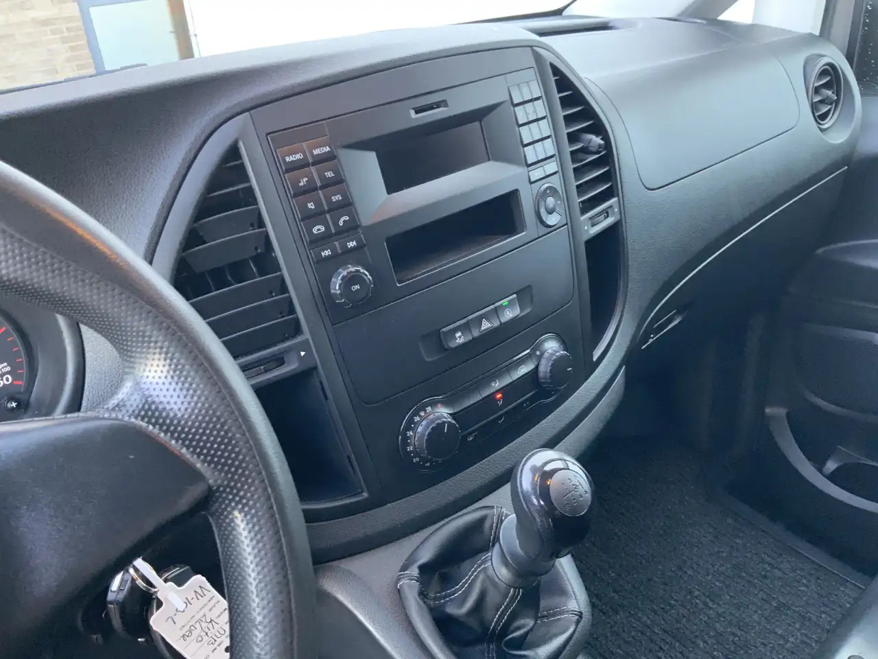 Mercedes-Benz Vito 114 CDI Airco Cruise Euro 5 - فان: صور 5 Mercedes-Benz Vito 114 CDI Airco Cruise Euro 5 - فان: صور 5