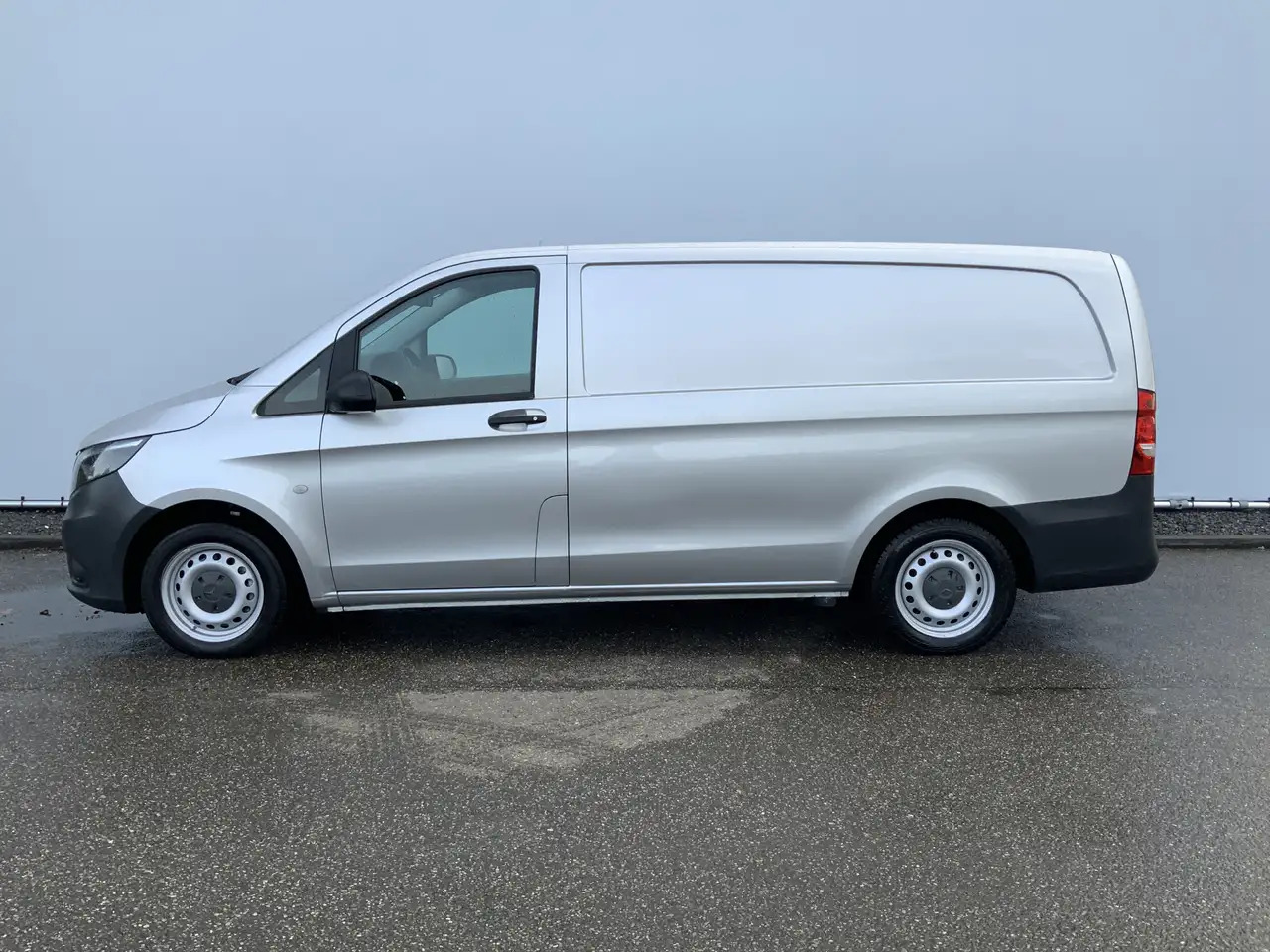 Mercedes-Benz Vito 114 CDI Lang Automaat Cruise Airco Euro 6 - فان المدمجة: صور 3 Mercedes-Benz Vito 114 CDI Lang Automaat Cruise Airco Euro 6 - فان المدمجة: صور 3