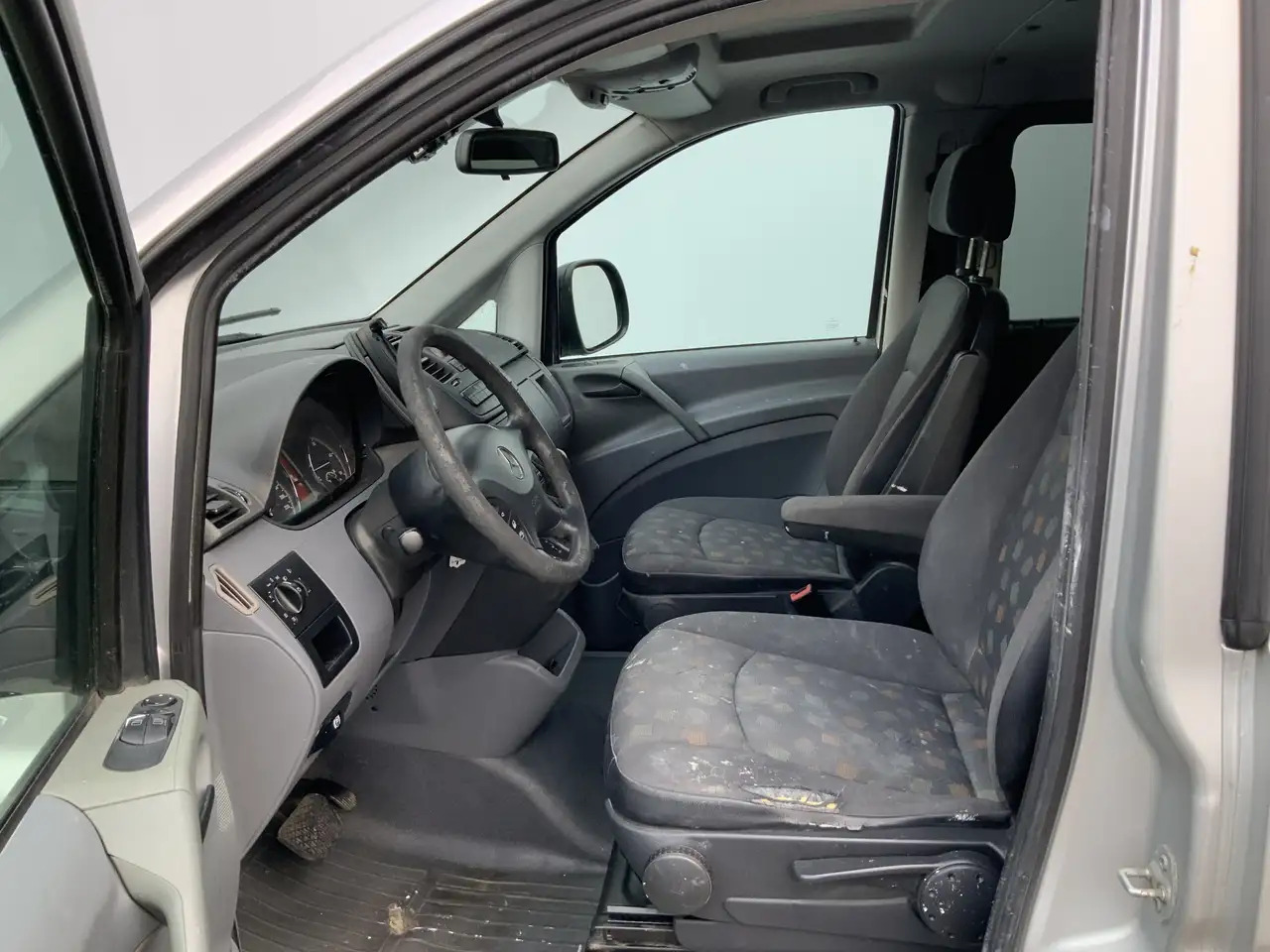 Mercedes-Benz Vito 120 CDI 3.0 V6 Dubb.Cab Autom. 5 Zits Airco Alu Ve - الشاحنات الصغيرة كابينة مزدوجة: صور 3 Mercedes-Benz Vito 120 CDI 3.0 V6 Dubb.Cab Autom. 5 Zits Airco Alu Ve - الشاحنات الصغيرة كابينة مزدوجة: صور 3
